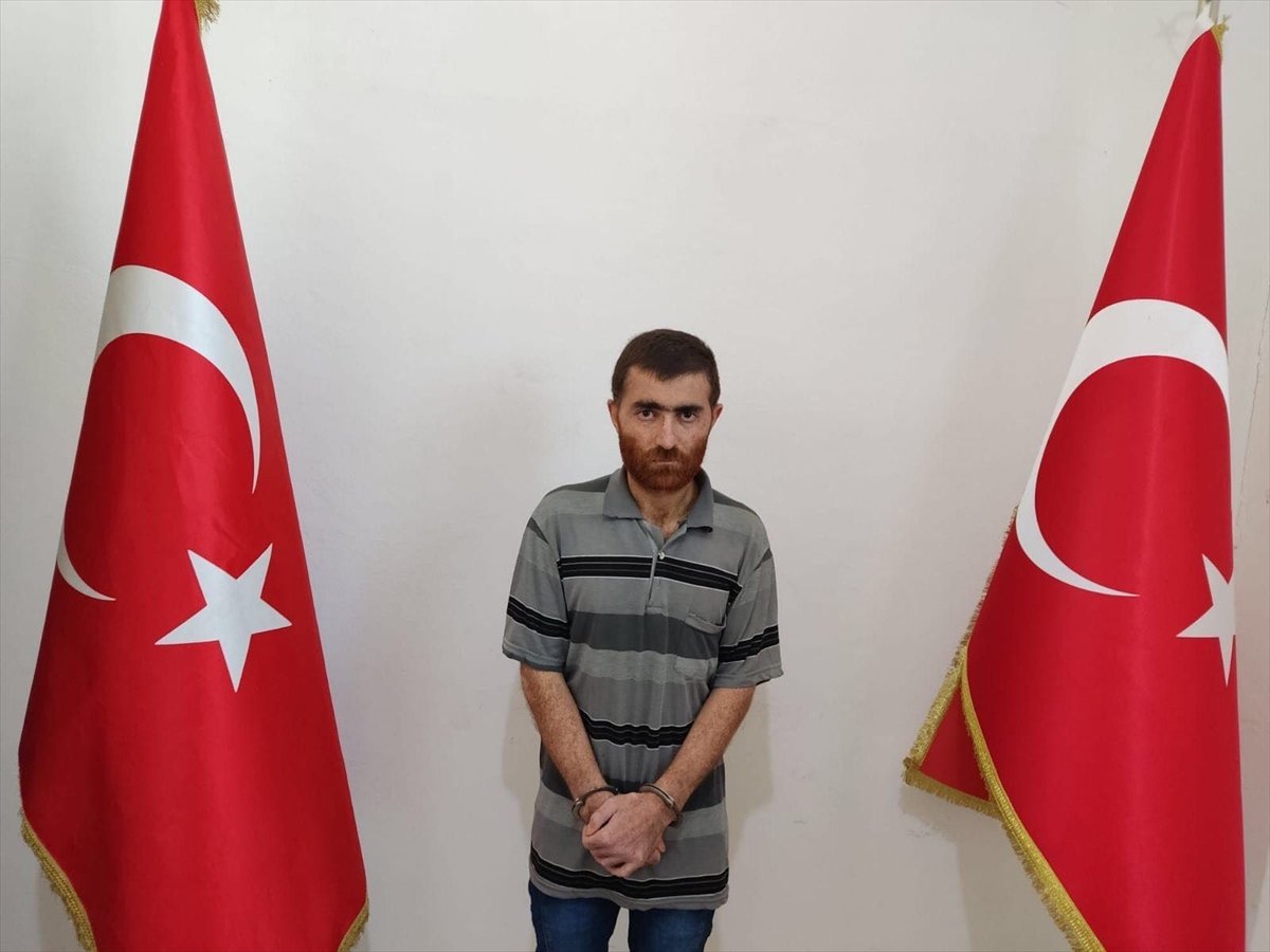 MİT ten bir operasyon daha: 3 PKK lı terörist yakalandı  #3