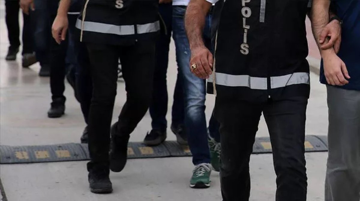 İstanbul’da terör örgütü DHKP/C’ye operasyon: 5 gözaltı #1