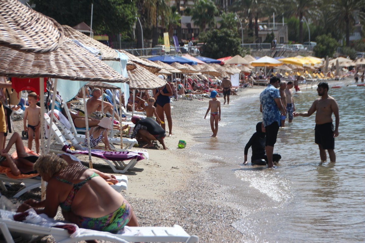 Bodrum’da sıcaklık artınca sahiller doldu  #5