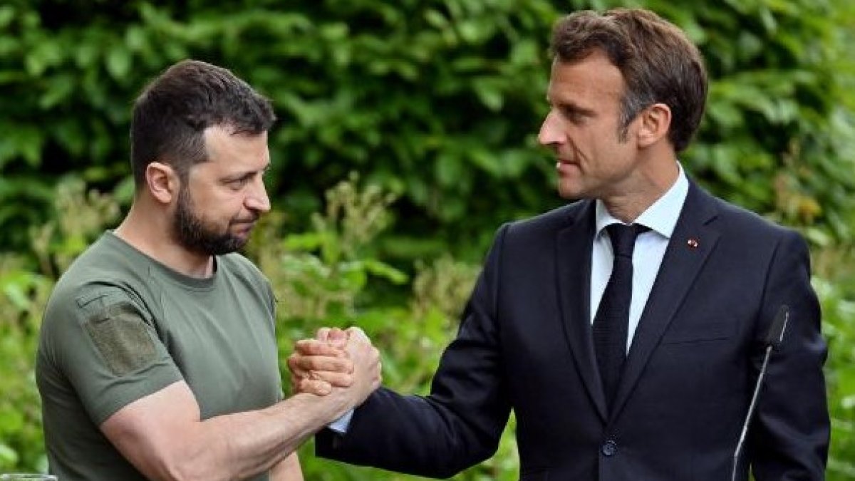 Macron ve Zelensky telefonda görüştü