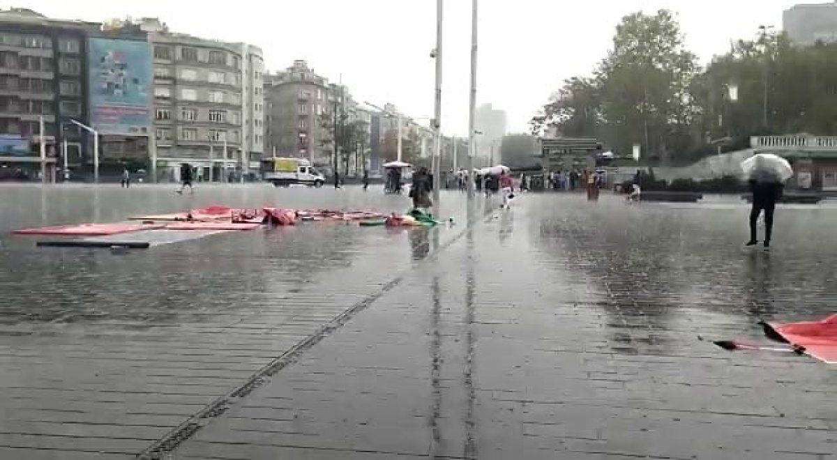 İstanbul da beklenen yağmur başladı #1