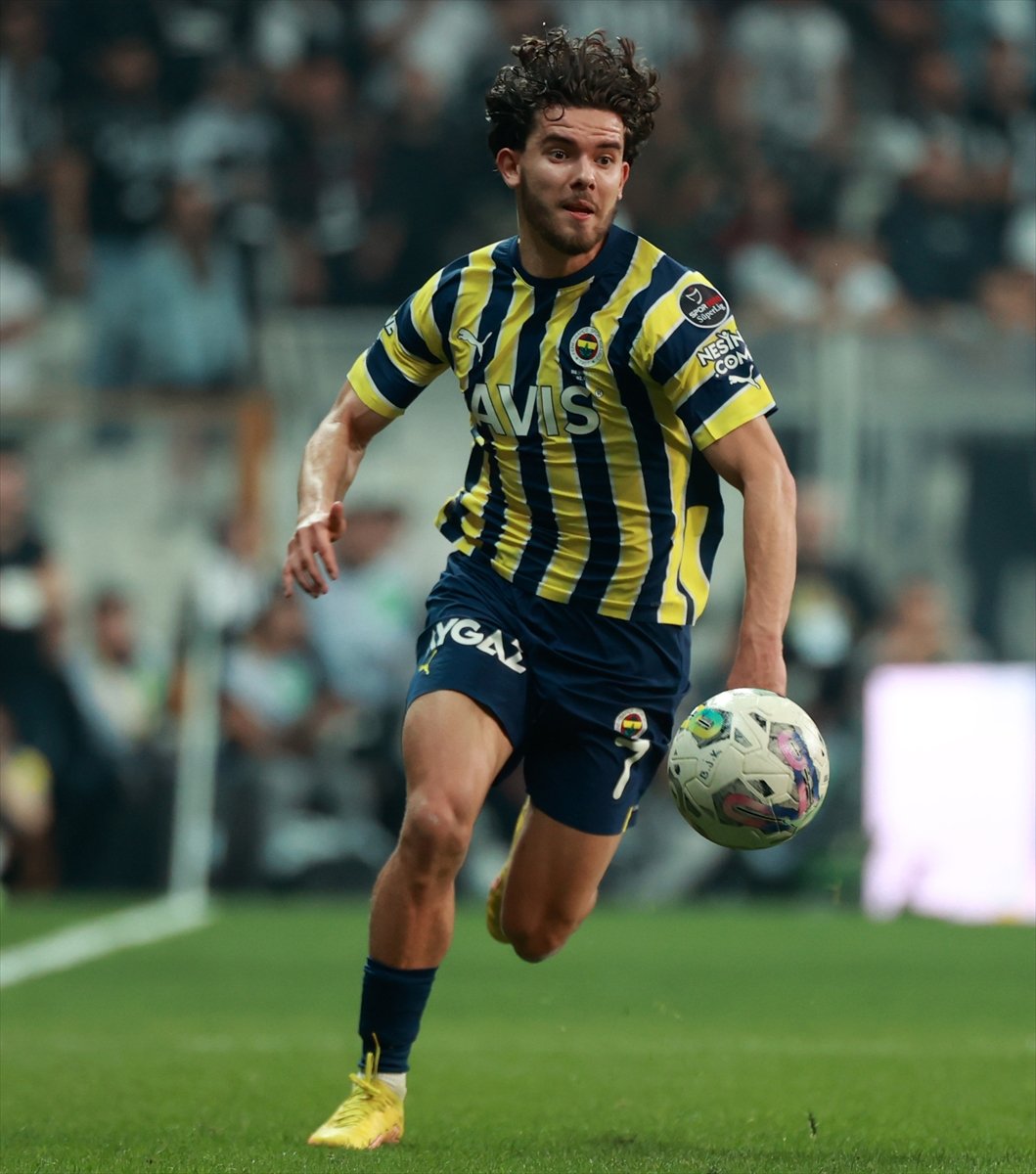 Derbide Fenerbahçeli 3 oyuncu için Avrupa dan scout ekipleri geldi #3