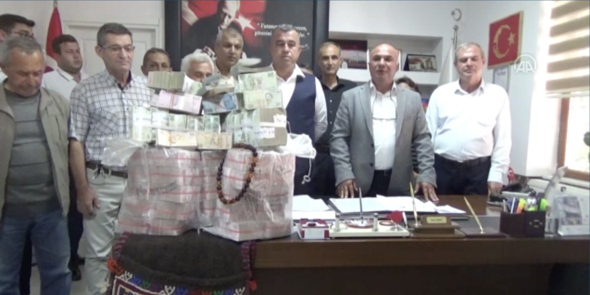 Güreş ağası, 1 milyon 17 bin TL ağalık parasını katırla getirdi #2