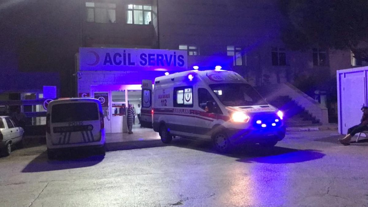 Edirne’de otomobil huzurevinin duvarına çarptı #4