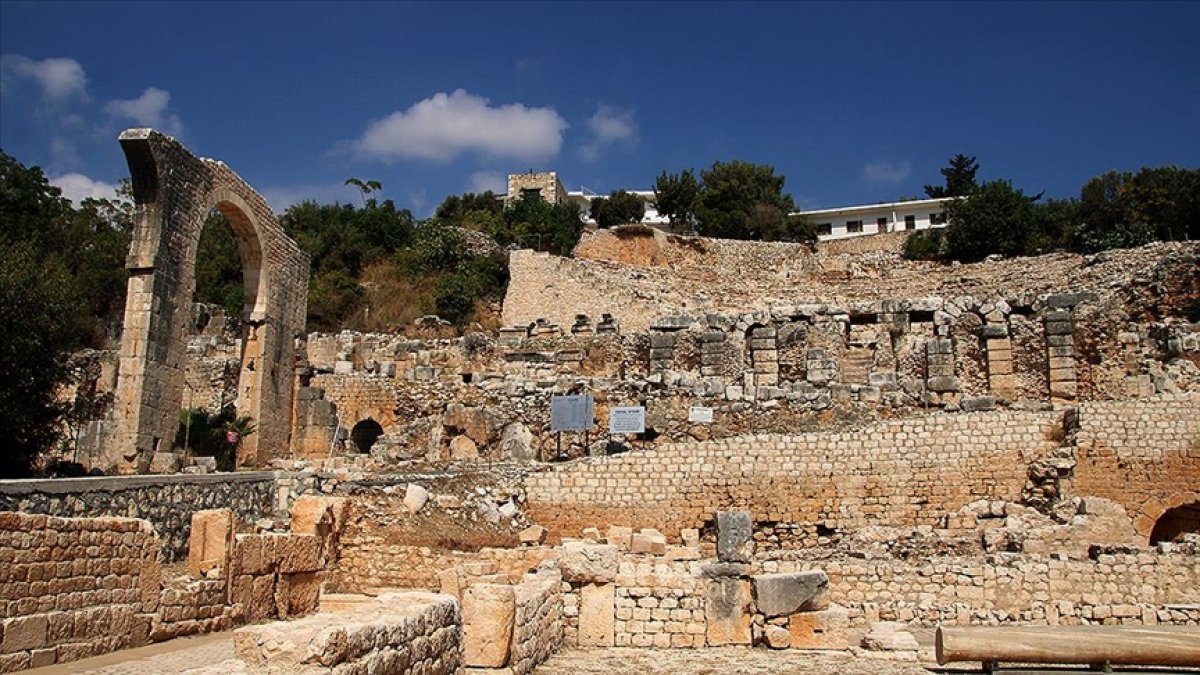 Tarihi geçmişiyle bilinen, Elaiussa Sebaste Antik Kenti ndeki hamam için çalışma #1