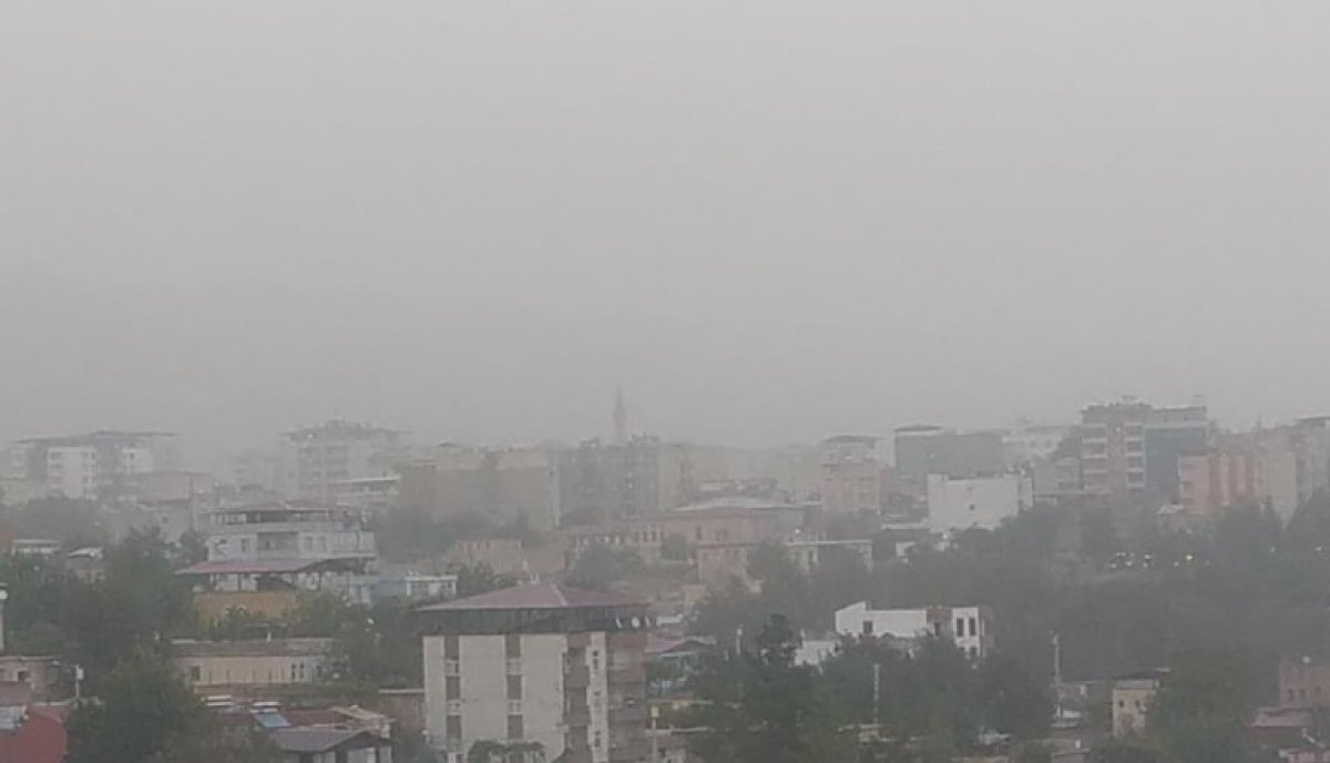 Diyarbakır da toz taşınımı etkisini sürdürüyor #1