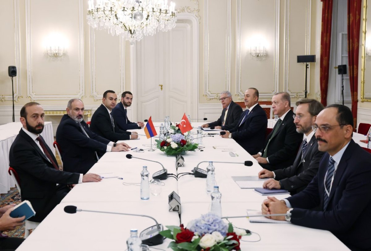 Cumhurbaşkanı Erdoğan, Ermenistan Başbakanı Paşinyan ile görüştü #2