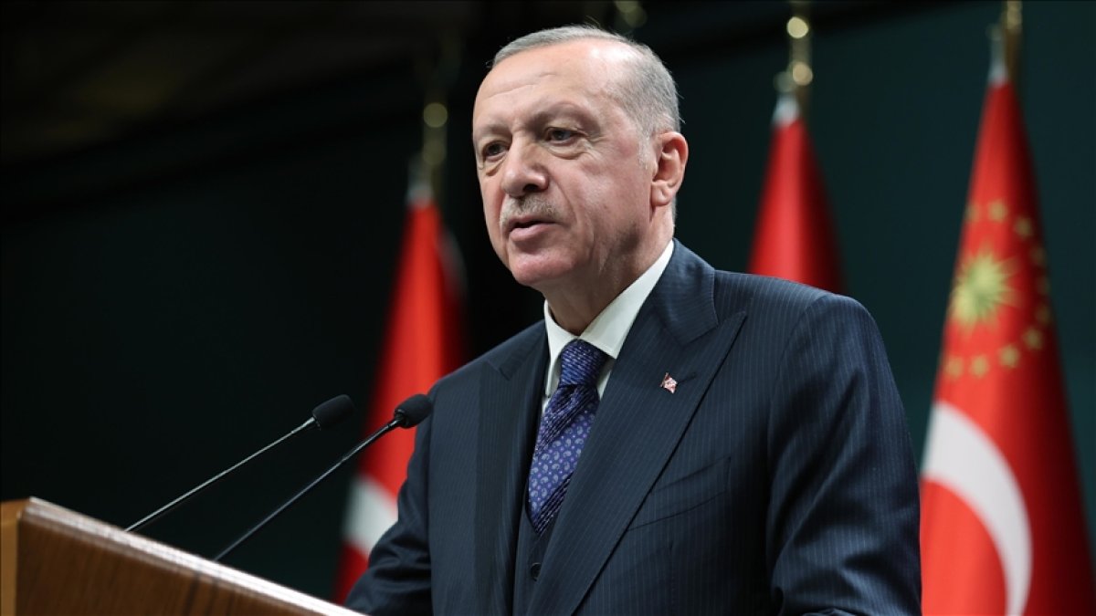 Cumhurbaşkanı Erdoğan Çekya dönüşü soruları yanıtladı #1