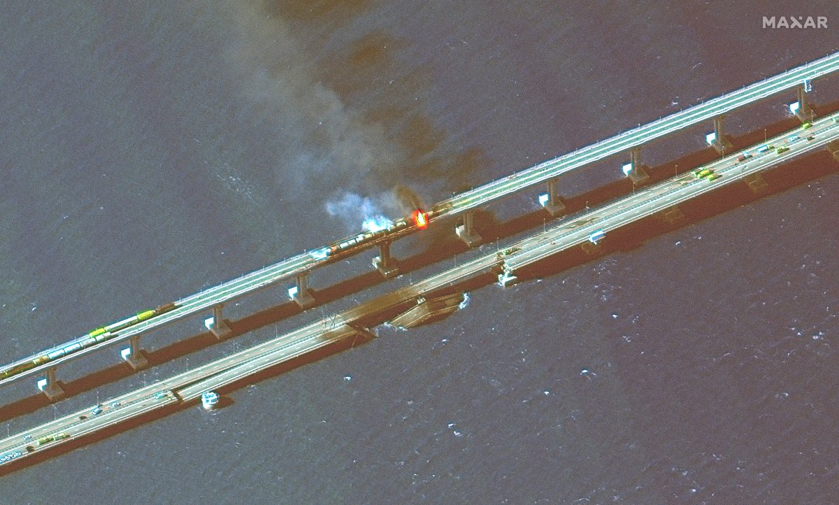 Kırım Köprüsü ndeki hasarın uydu görüntüsü #5