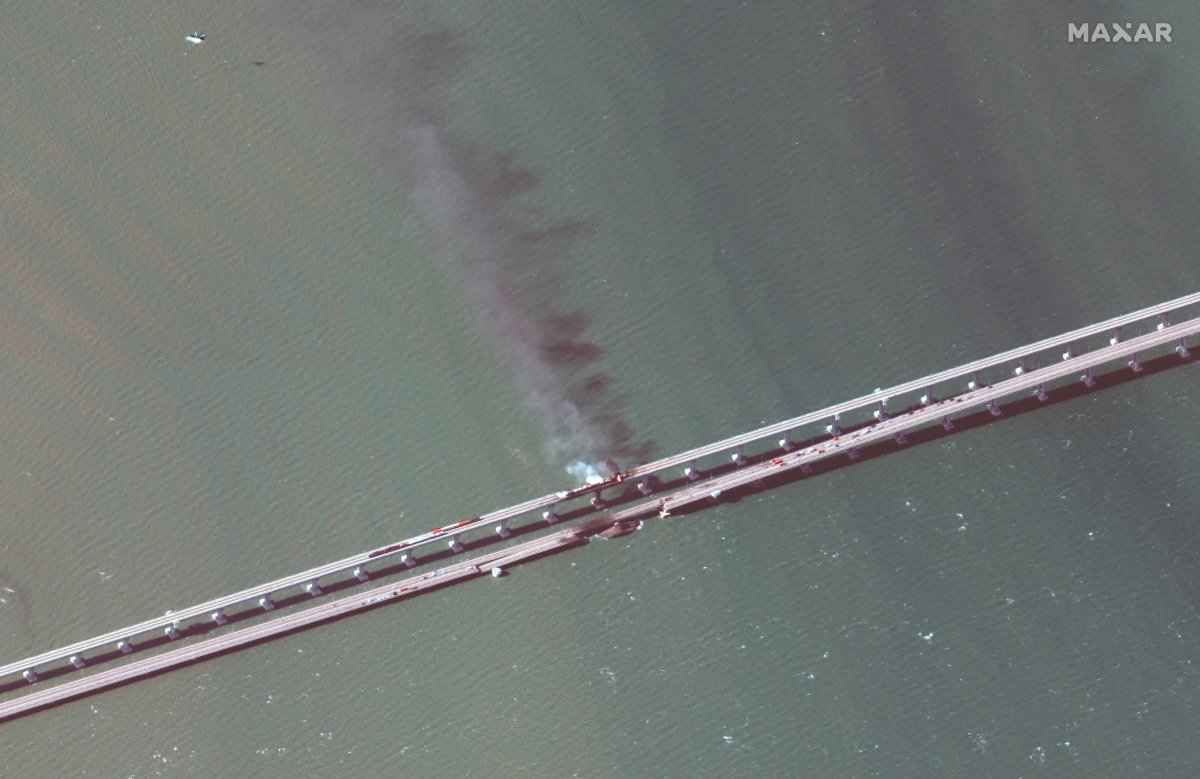 Kırım Köprüsü ndeki hasarın uydu görüntüsü #3