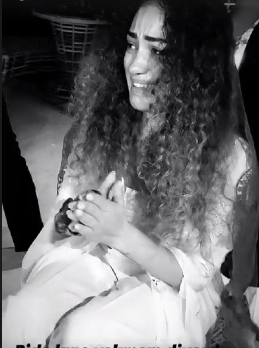 Dilan Çıtak Tatlıses, kına gecesinde ağladı #1