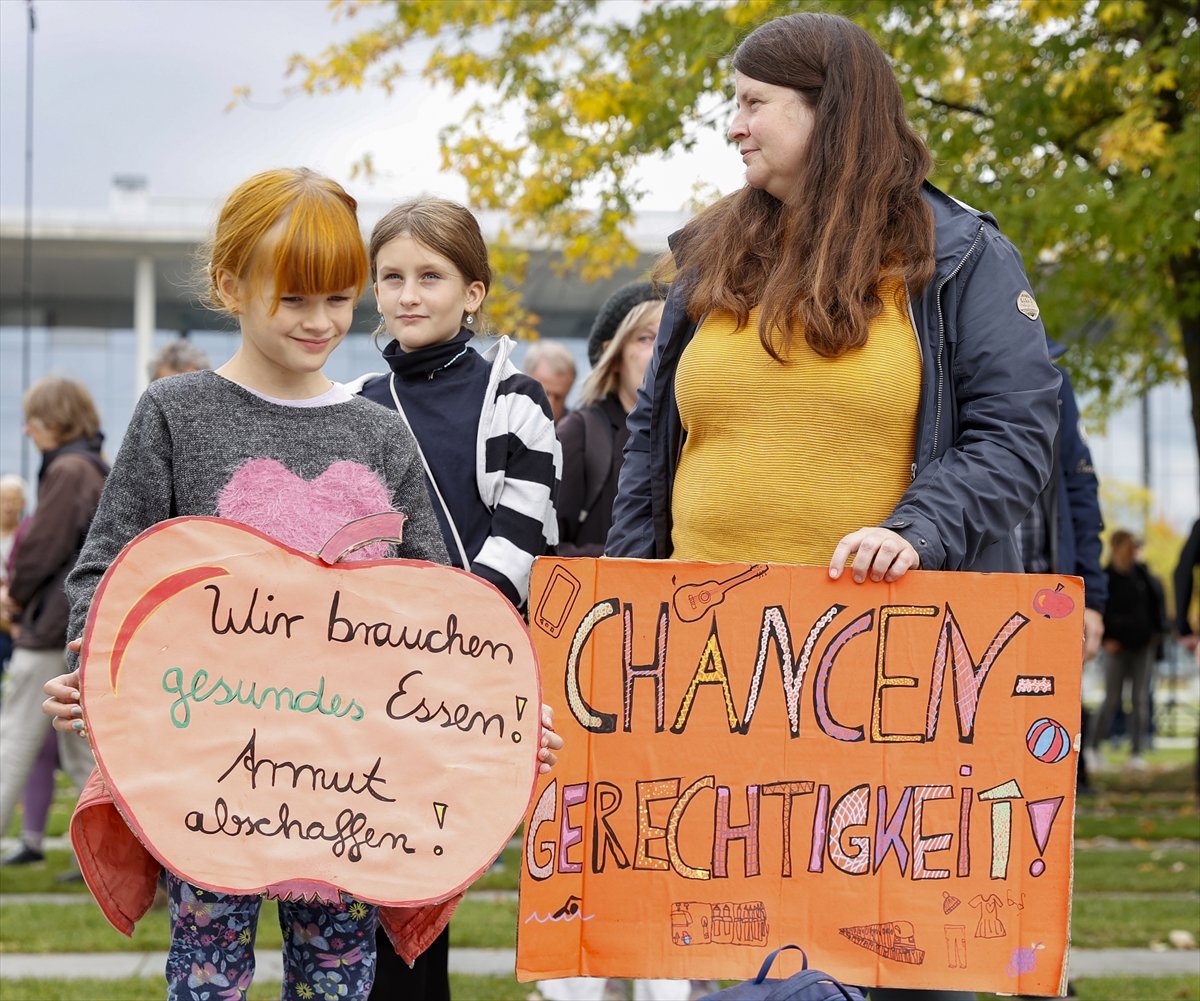 Almanya’da artan fiyatlar protesto edildi #3