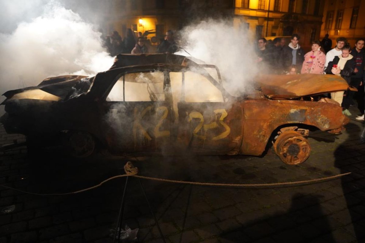Ukrayna daki savaşta zarar gören araçlar festivalde sergilendi #3
