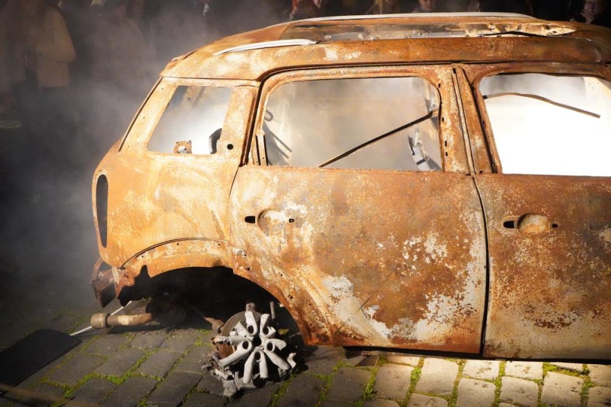 Ukrayna daki savaşta zarar gören araçlar festivalde sergilendi #5