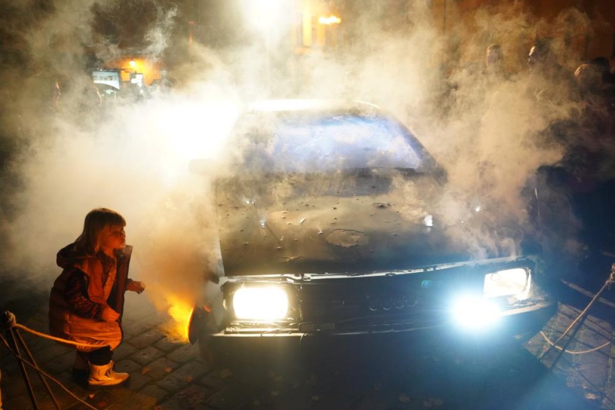 Ukrayna daki savaşta zarar gören araçlar festivalde sergilendi #4