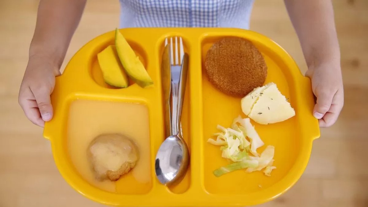 Guardian: Millions of people in the UK are forced to skip meals #1