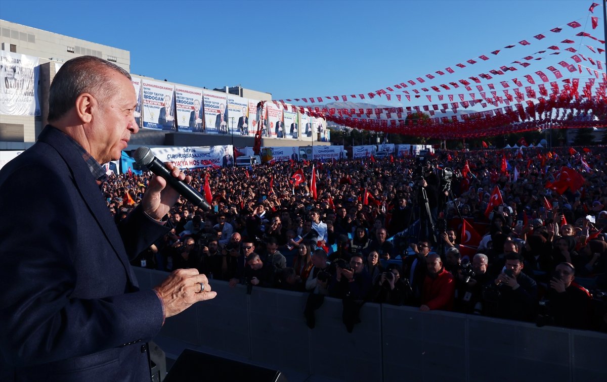 Cumhurbaşkanı Erdoğan’dan faiz mesajı #1