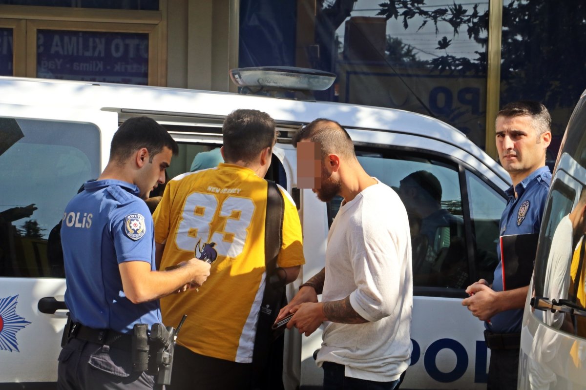 Antalya da 17 yaşındaki lise öğrencisi öğretmeninin evinde ölü bulundu #5