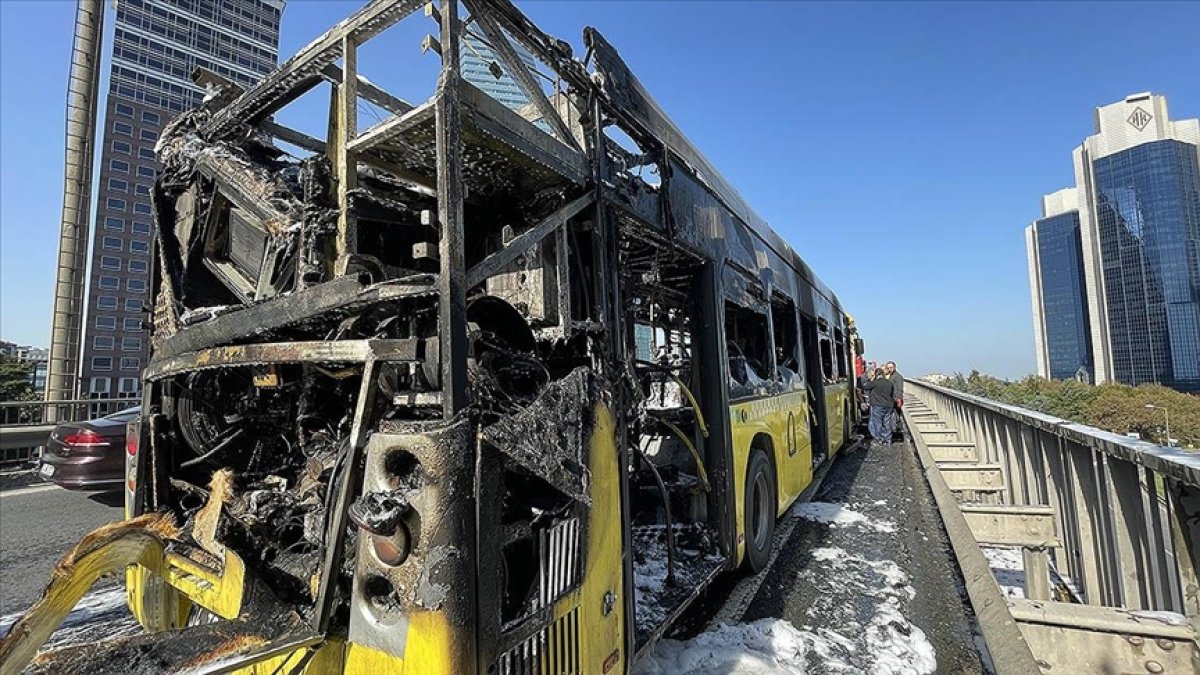 Beşiktaş ta İETT otobüsünde korkutan yangın #3