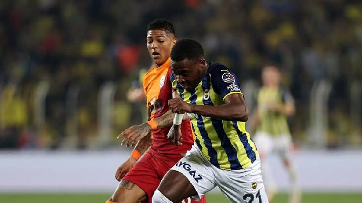 Fenerbahçe-Galatasaray derbisinde yabancı hakem düdük çalabilir #1