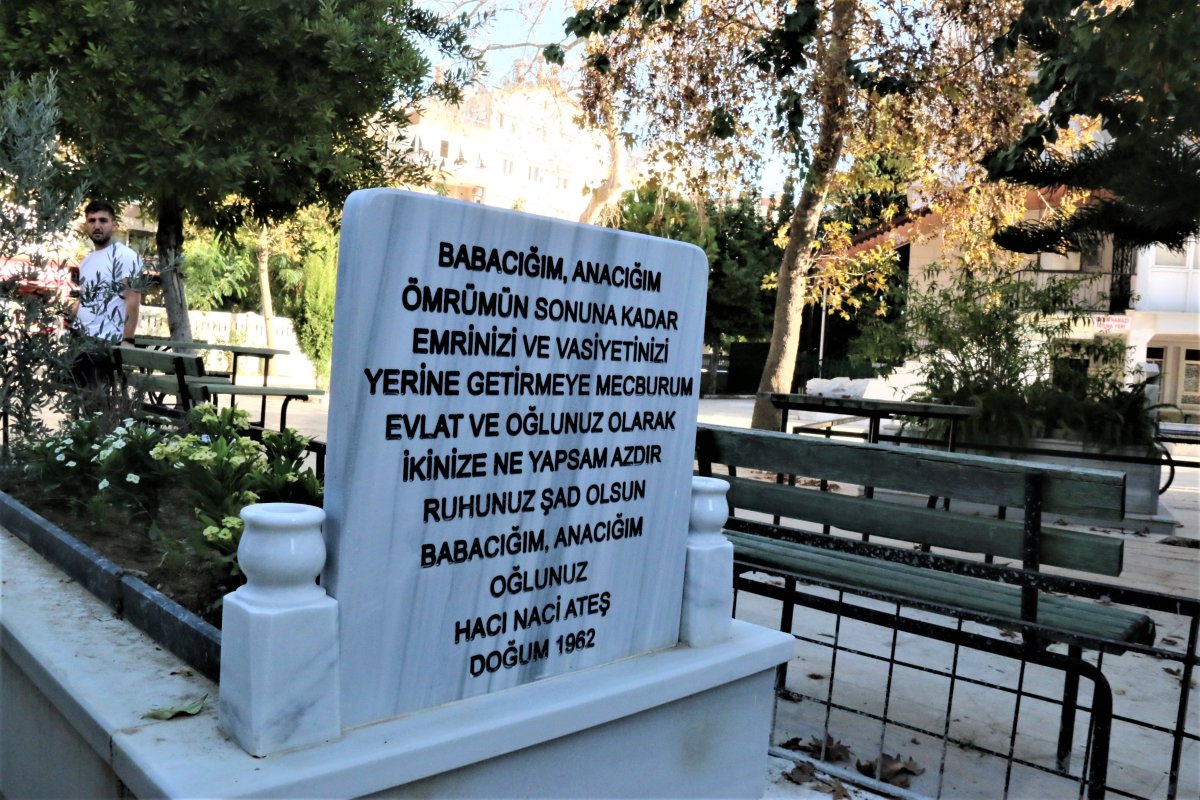 Antalya da ölmeden mezar yaptıran adam ziyarete gidiyor #1