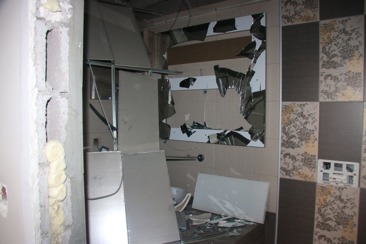 Diyarbakır da evden çıkartılan kiracı evi kullanılamaz hale getirdi #2