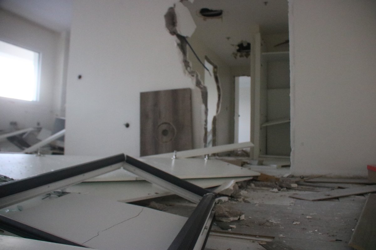 Diyarbakır da evden çıkartılan kiracı evi kullanılamaz hale getirdi #4