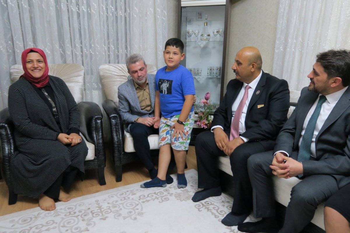 Kahramanmaraş taki şehit oğluna doğum günü kutlaması #1