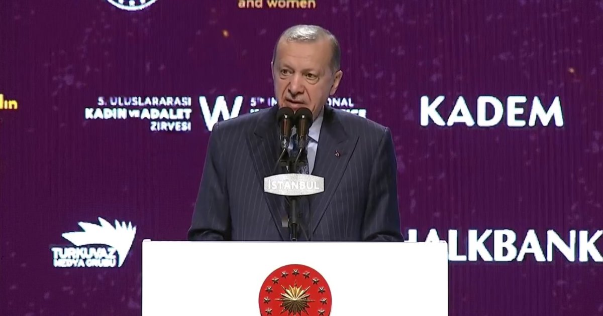 Cumhurbaşkanı Erdoğan dan başörtüsü için referandum resti #1