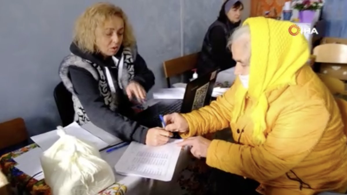 Ukrayna’da yardım merkezlerinde temizlik ürünleri sıkıntısı yaşanıyor #1