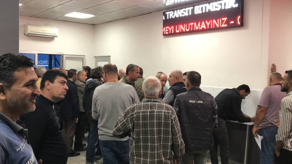Kapıkule de günlerce bekleyen tır sürücüleri: Türkiye’nin ihracatı baltalanıyor #8