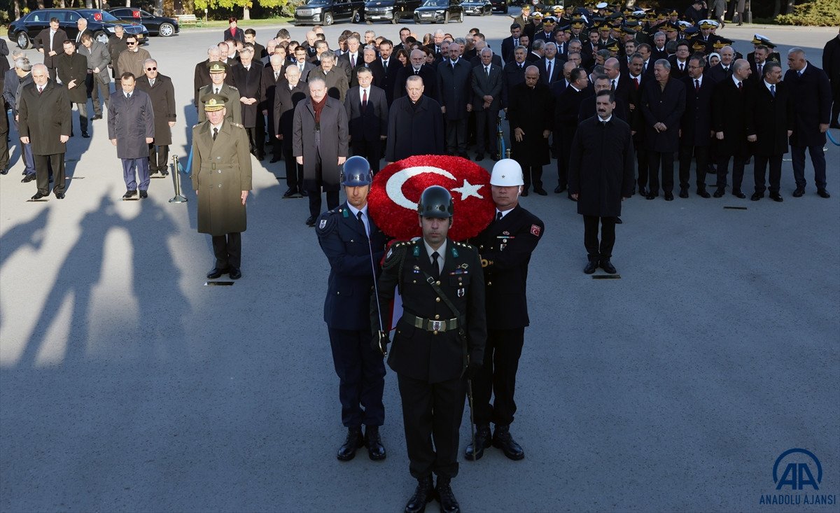 Devlet erkanı Anıtkabir de #1