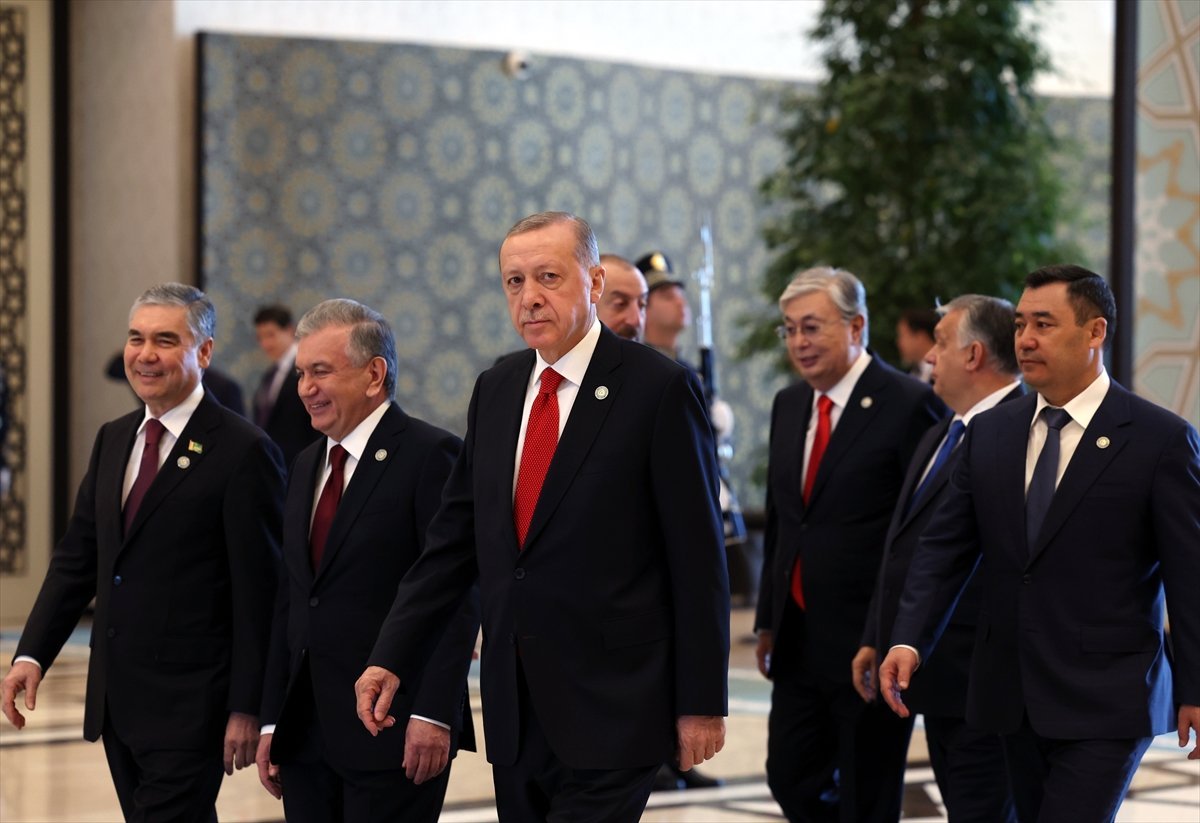 Cumhurbaşkanı Erdoğan Özbekistan dönüşü soruları yanıtladı #1
