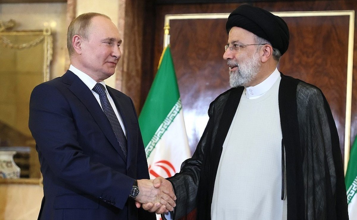 Vladimir Putin ve İbrahim Reisi, Rusya-İran ilişkilerini görüştü #1
