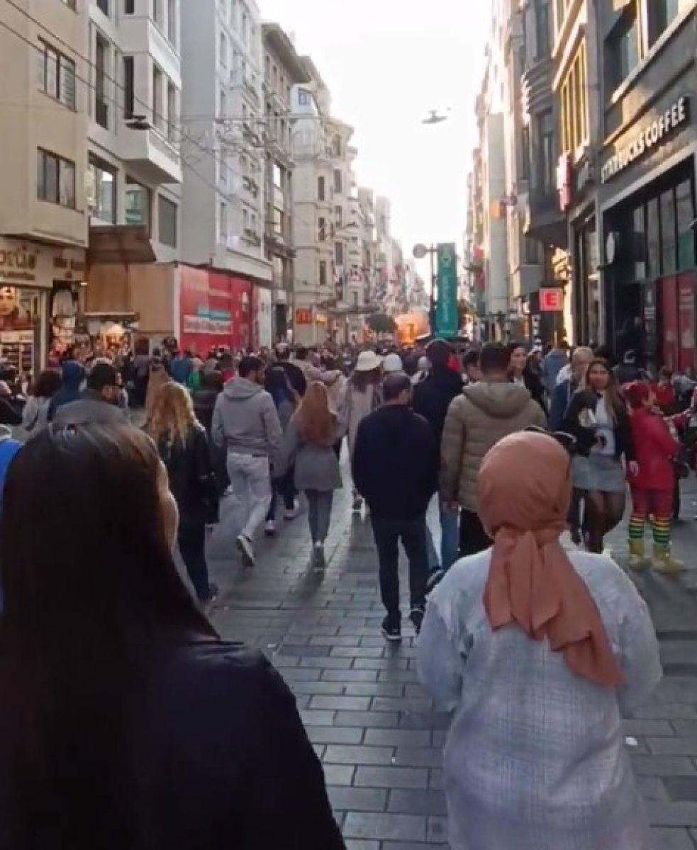 Taksim de ne oldu, bomba mı patladı? 13 Kasım Pazar son dakika İstiklal Caddesi nde korku dolu anlar! #2