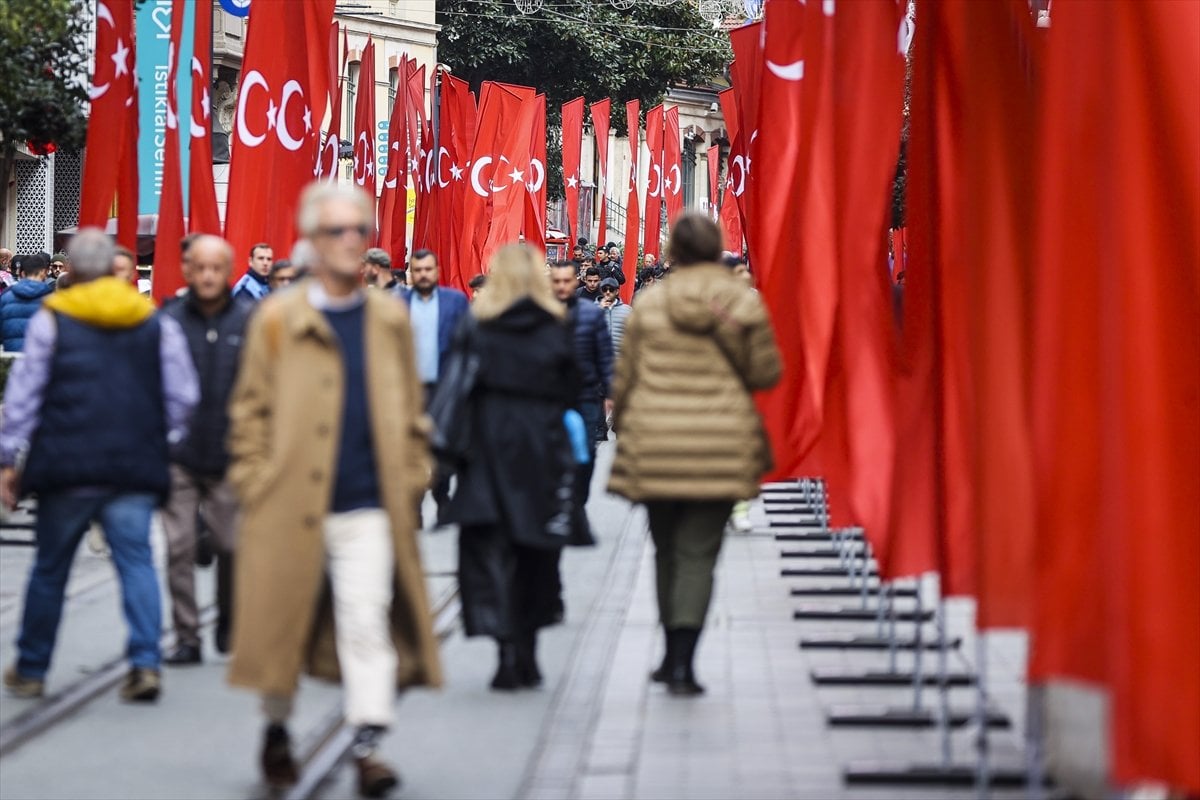 Taksim 1200 Türk bayrağıyla donatıldı #9