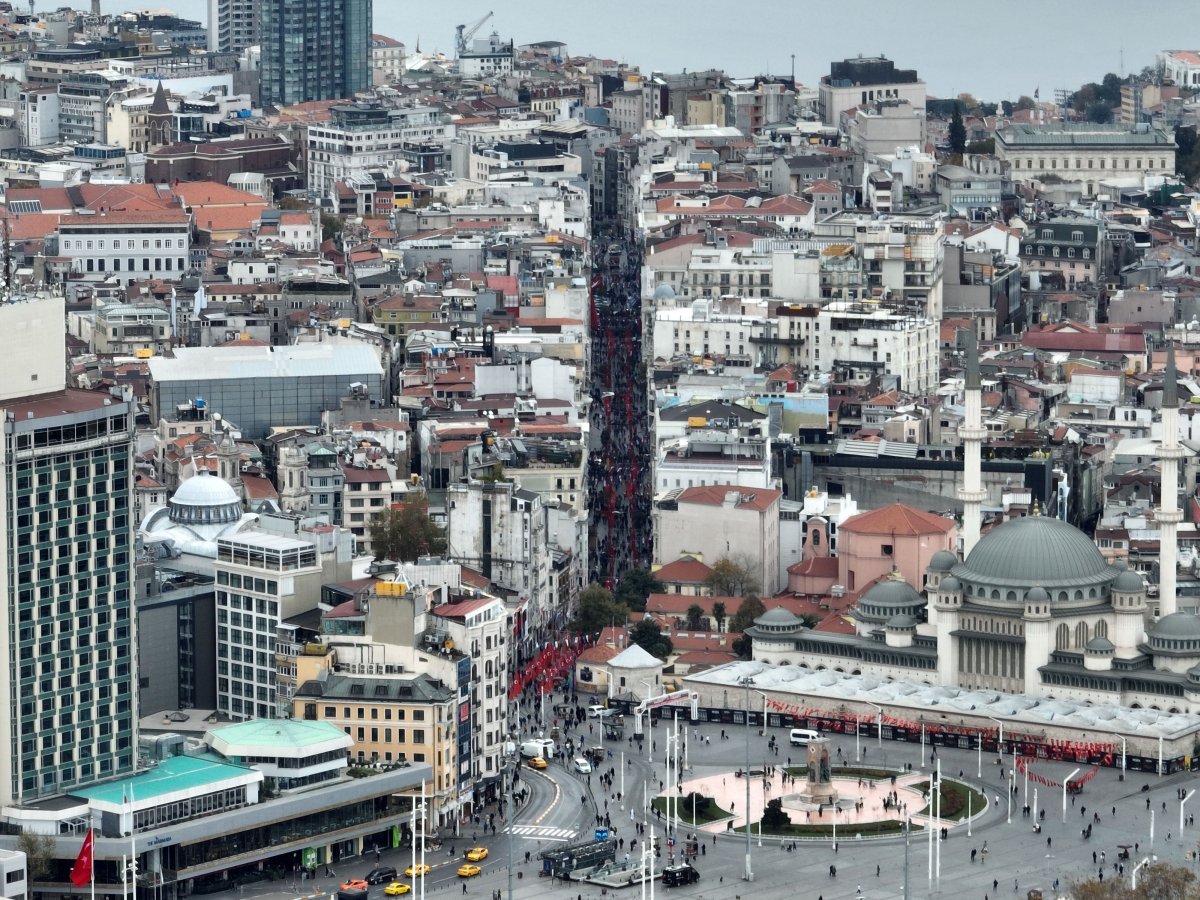 Taksim 1200 Türk bayrağıyla donatıldı #14