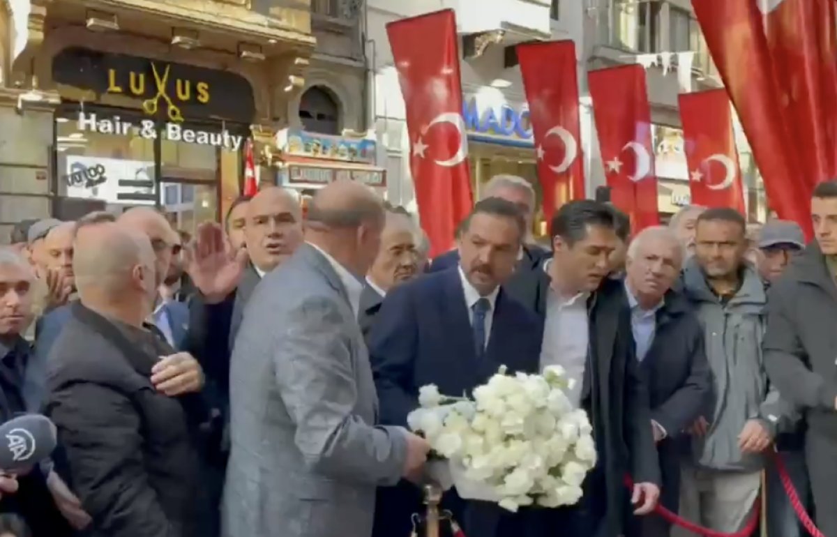 İstiklal Caddesi nde İyi Parti heyetine tepki #2