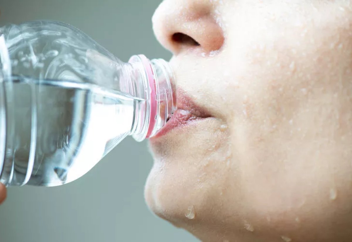 'Aman su işte' deyip geçmeyin! Sadece su içmeniz için 6 kritik neden...  #1