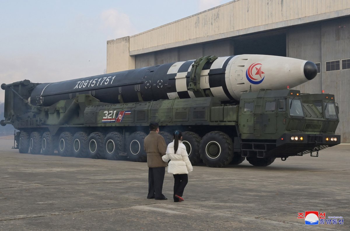 Kuzey Kore lideri Kim Jong-un: Kıtalararası balistik füze denemesi yaptık #3