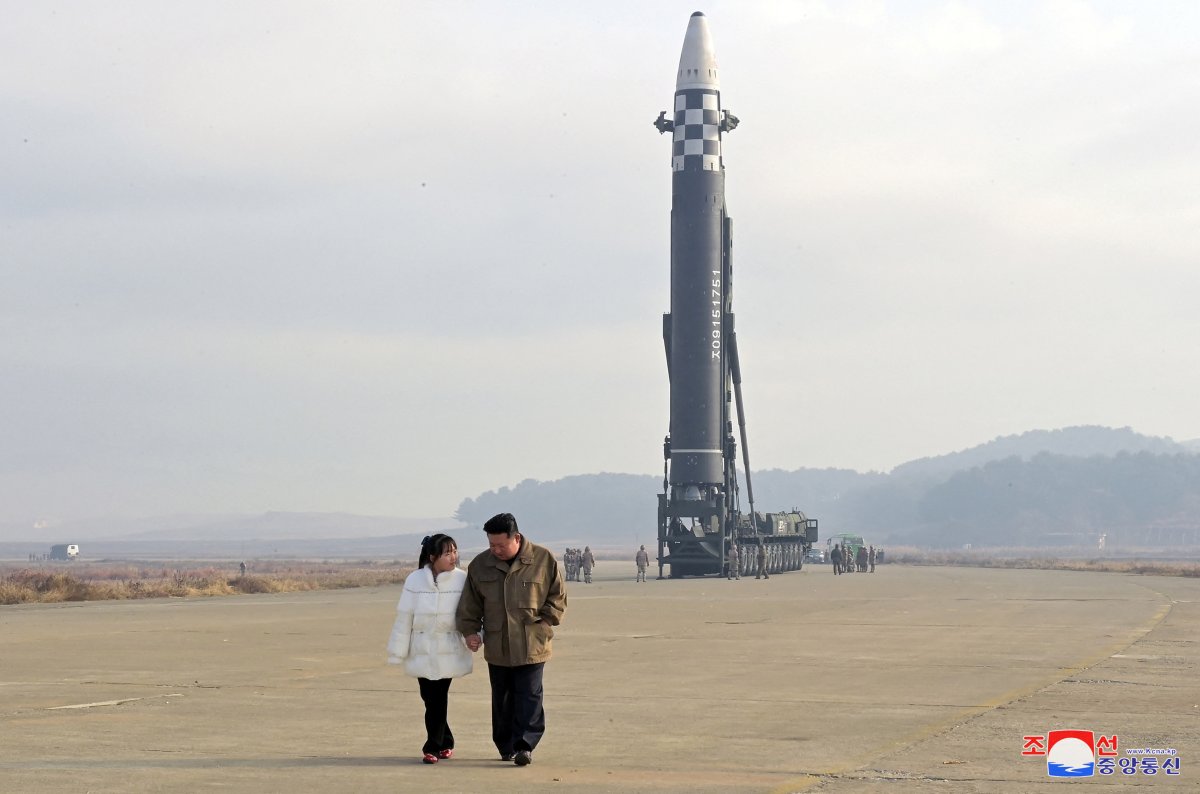 Kuzey Kore lideri Kim Jong-un: Kıtalararası balistik füze denemesi yaptık #2