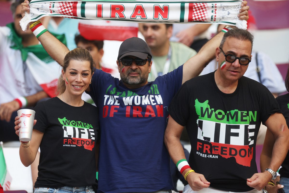 İran Milli Futbol Takımı ulusal marşa eşlik etmedi #5