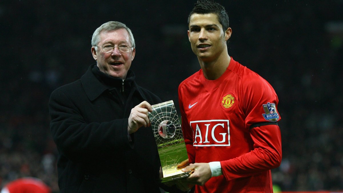 Manchester United, Cristiano Ronaldo ile yollarını ayırdı #4