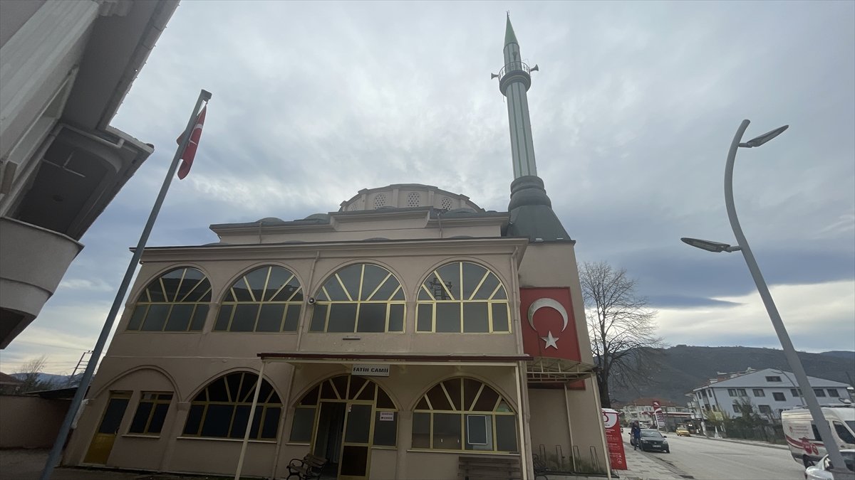 Düzce de Fatih Camii nde hasar oluştu #20