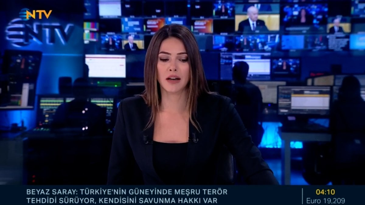 NTV spikeri canlı yayında depreme yakalandı #3