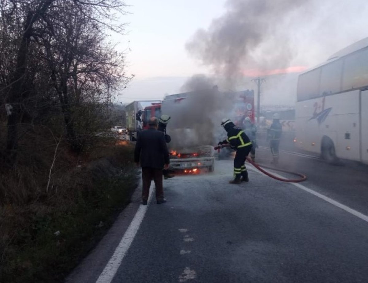 Tekirdağ da seyir halindeki LPG’li otomobilde yangın  #1