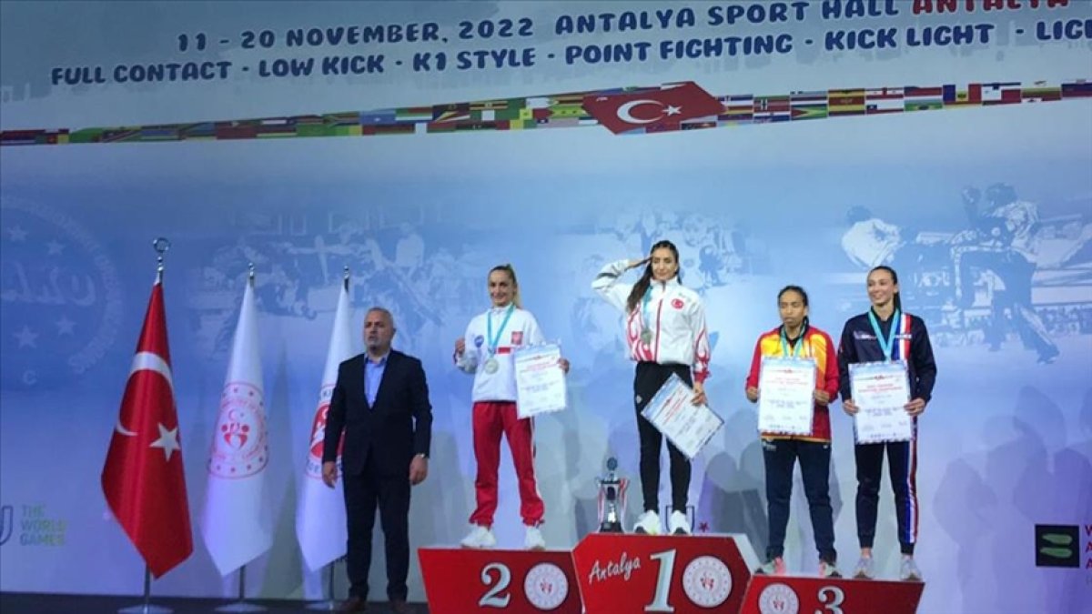Teğmen Zeliha Doğan, kick boksta da Avrupa şampiyonu oldu #1