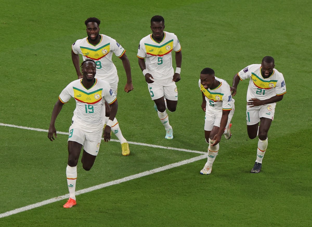 Senegal, ev sahibi Katar ı üç golle geçti #2