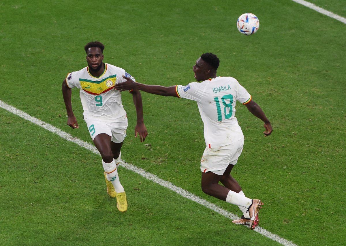 Senegal, ev sahibi Katar ı üç golle geçti #1