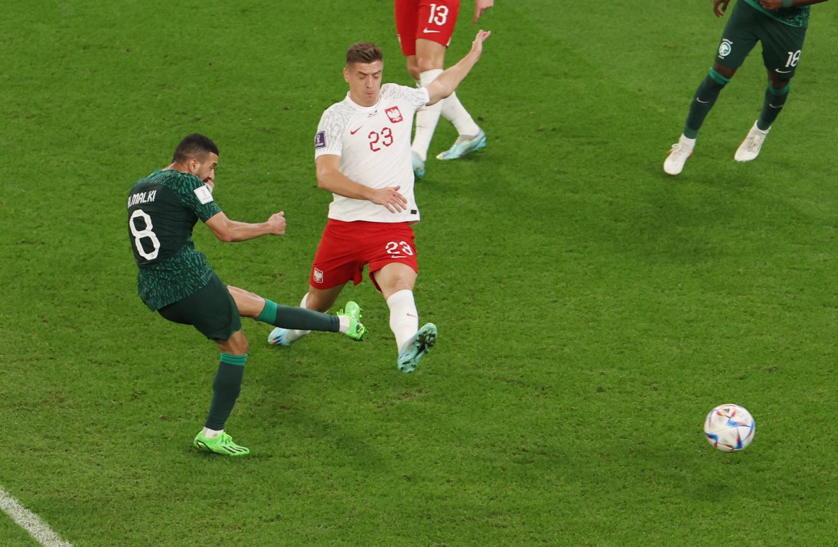 Polonya, Suudi Arabistan ı iki golle mağlup etti #5